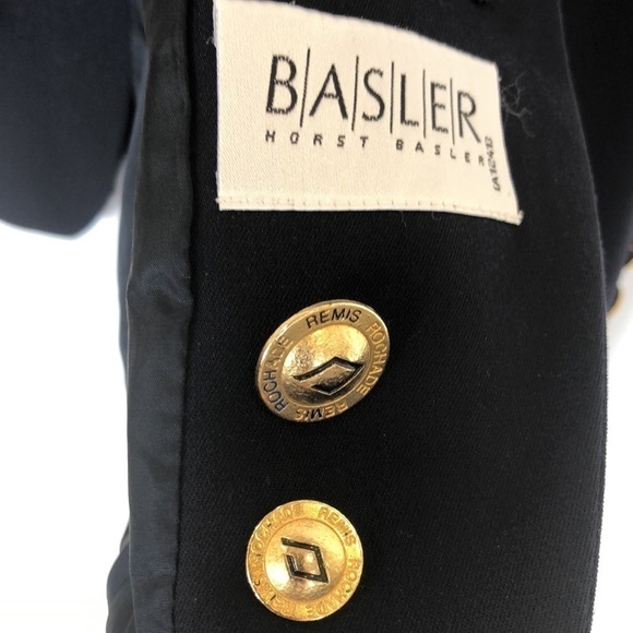 horst Basler double breasted blazer fully lined. Gold toned buttons - Picture 7 of 11